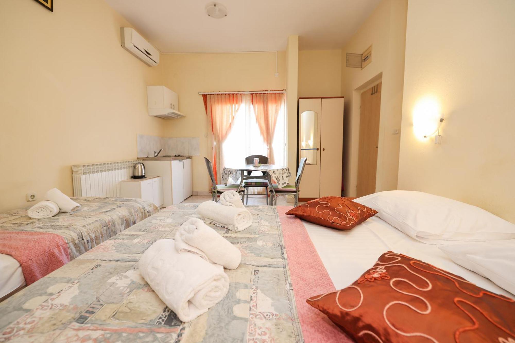 Beachfront Apartments Jermen Sukošan Exteriér fotografie